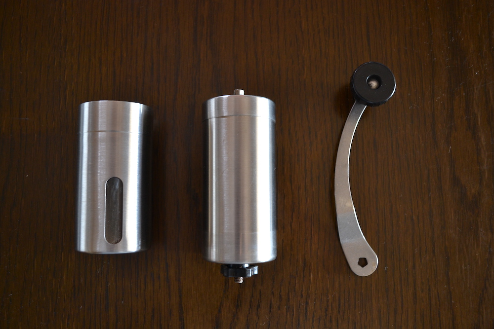 Homdox手動コーヒーミル(ハンドル、本体、受け皿)の写真