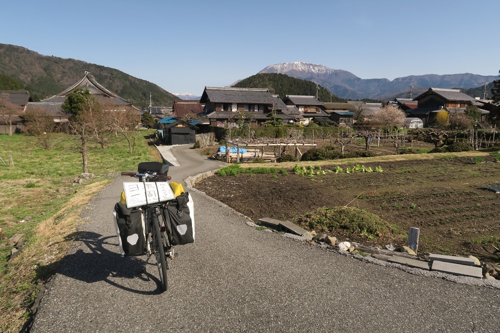 自転車日本一周・滋賀県米原市柏原の町並みの写真