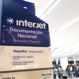 メキシコシティ国際空港Interjet国内線のチェックインカウンターの写真
