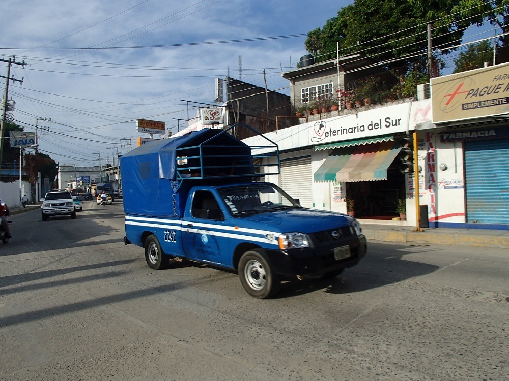 ポチュトラのシポリテ行きトラックの写真